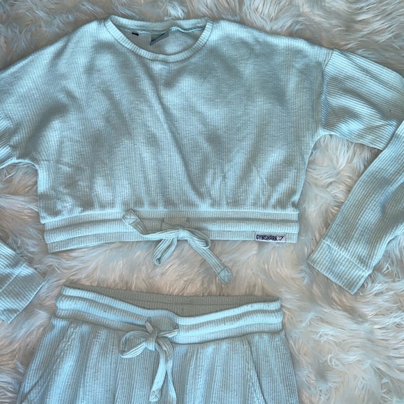 Gymshark Relaxed Lounge Set - Picture 2 of 6